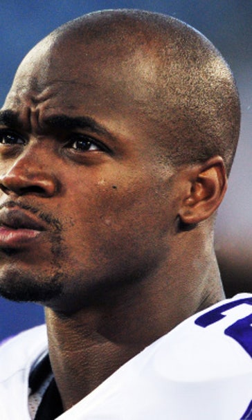 Peterson reinstated to Vikings' roster